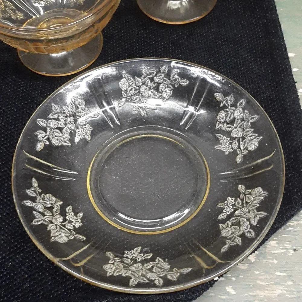 4 Vtg. Federal depression glass Sharon Cabbage Rose plate, snack pl , 2 sherbert